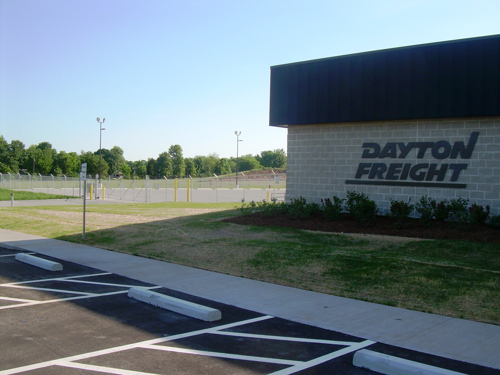 Dayton Freight - Springfield, Missouri - Commercial Chain Link