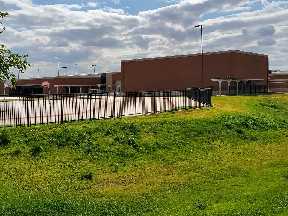 Commercial Chain Link Fencing - black chain link - Midlothian ISD - J.R.Irvin Elementary School